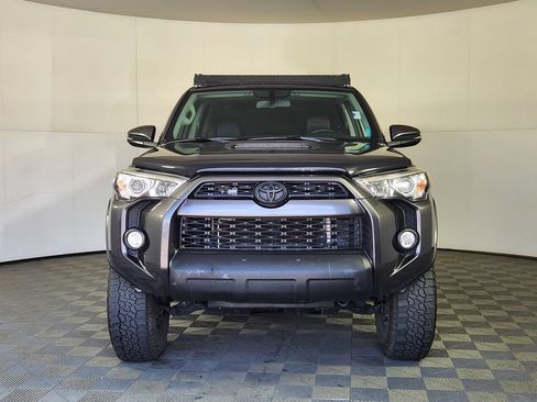 Used 2018 Toyota 4Runner TRD Off-Road Premium AWD/4WD image 2