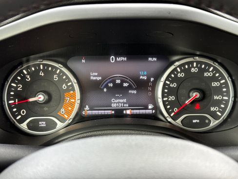 Used 2019 Jeep Renegade Trailhawk image 32