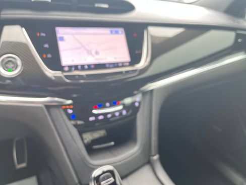 Used 2023 Cadillac XT6 Sport w/ Technology Package AWD/4WD image 16