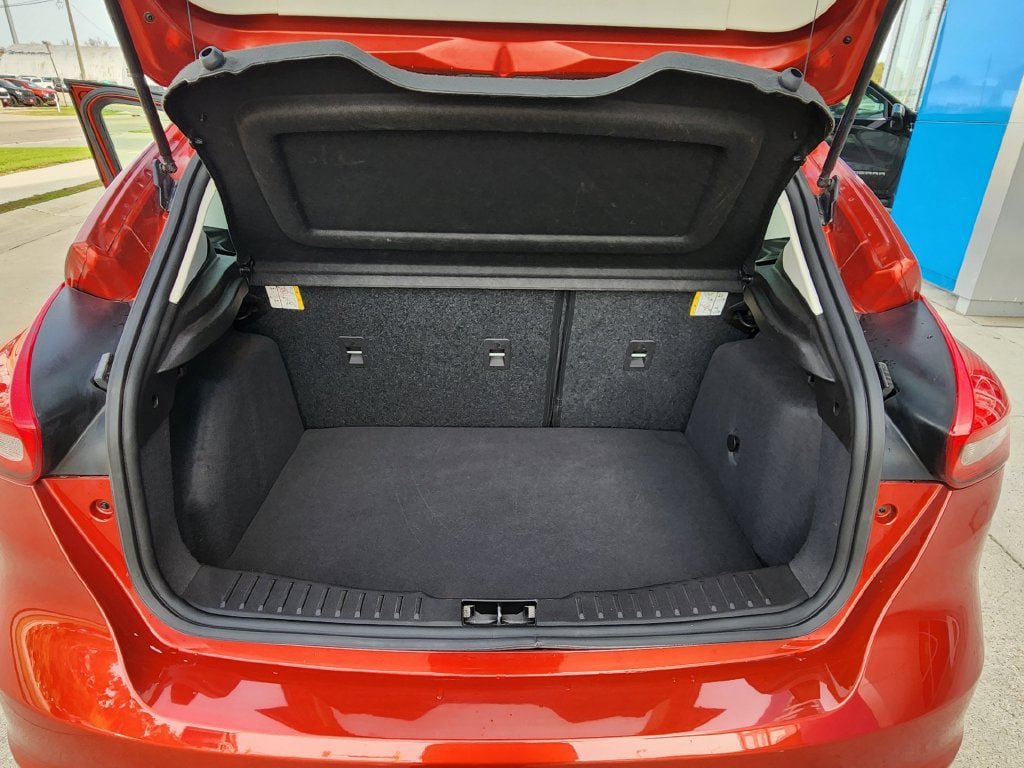 Used 2018 Ford Focus SE FWD image 29