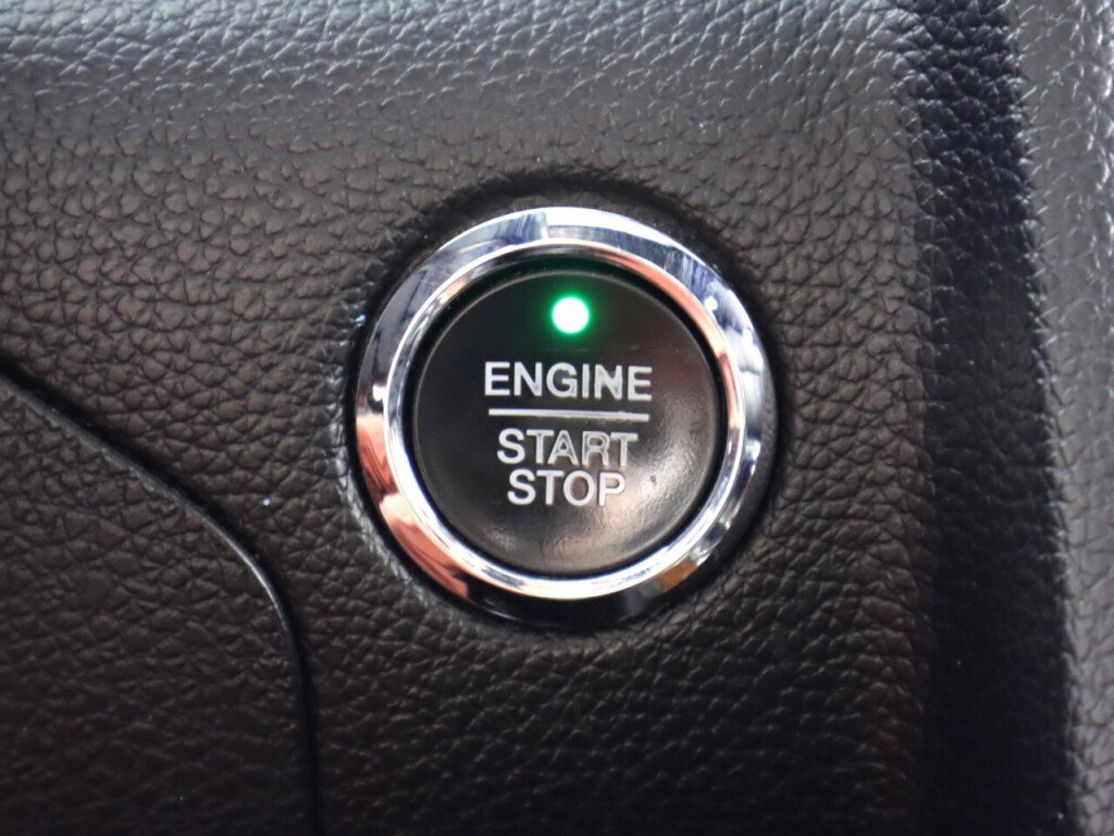 Used 2016 Lincoln Navigator Select RWD image 25