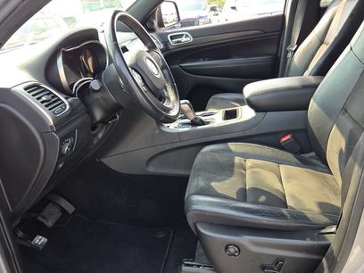 Used 2020 Jeep Grand Cherokee Altitude