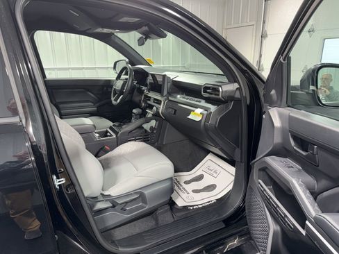 New 2026 Toyota Tacoma SR5 AWD/4WD image 10