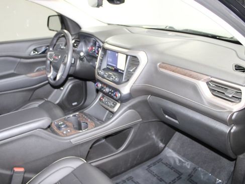 Used 2021 GMC Acadia Denali w/ Denali Technology Package FWD image 28