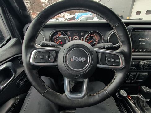 Used 2020 Jeep Gladiator Overland image 19