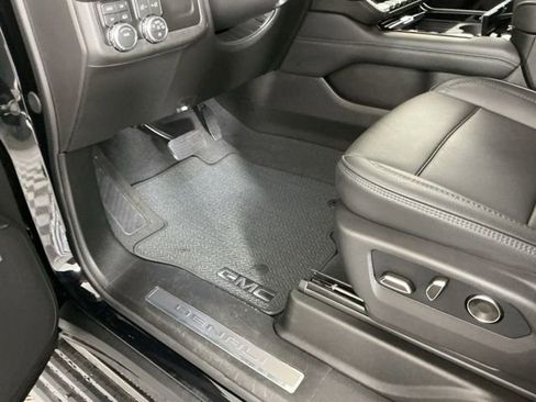 Used 2026 GMC Yukon XL Denali w/ Sun & Power Step Package AWD/4WD image 16