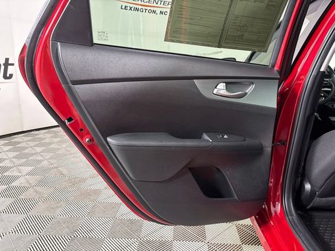 Used 2021 Kia Forte LXS FWD image 20