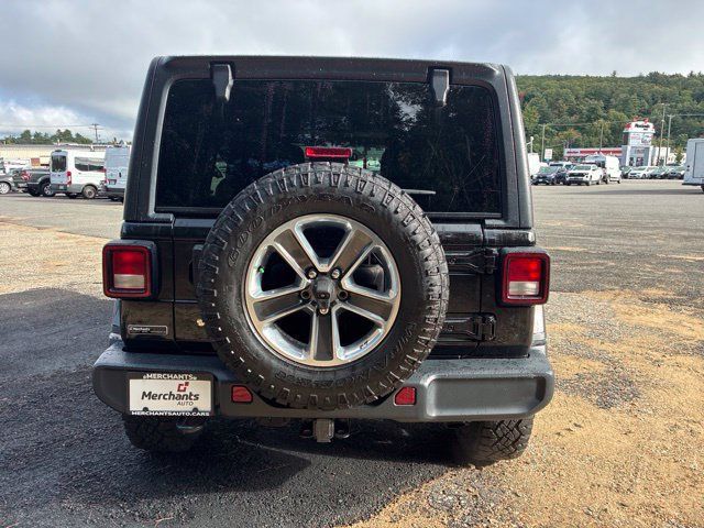 Used 2018 Jeep Wrangler Unlimited Sahara AWD/4WD image 6