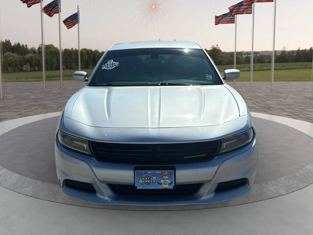 Used 2020 Dodge Charger SXT RWD image 2