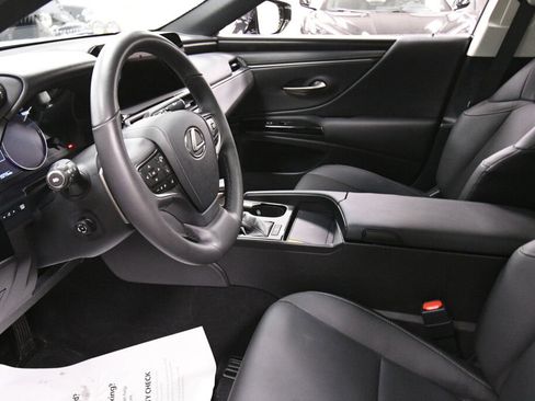 Used 2024 Lexus ES 350 w/ Premium Package image 20