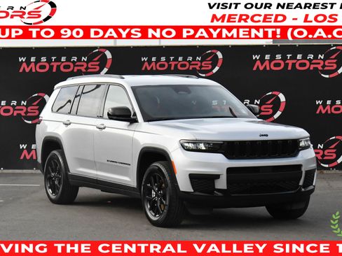 Used 2024 Jeep Grand Cherokee L Laredo image 1