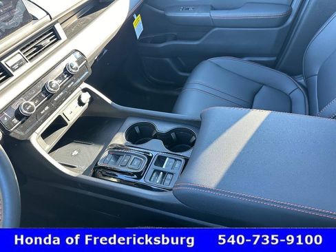 Certified 2025 Honda Pilot TrailSport image 25