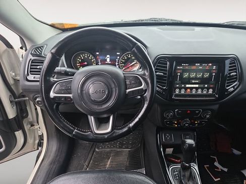 Used 2020 Jeep Compass Limited image 10
