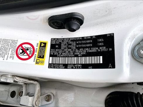 Used 2015 Toyota Highlander XLE AWD/4WD image 3