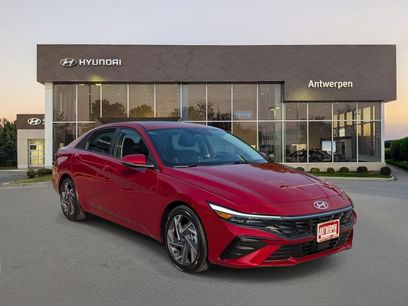 Used 2025 Hyundai Elantra Limited