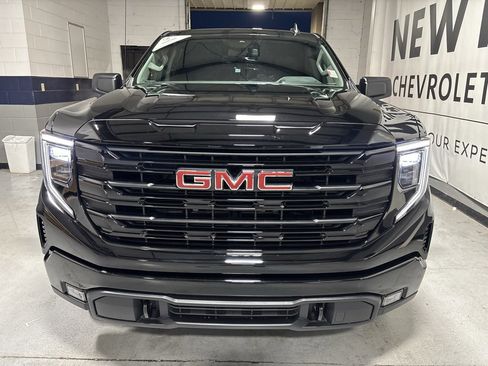 New 2026 GMC Sierra 1500 Elevation image 34
