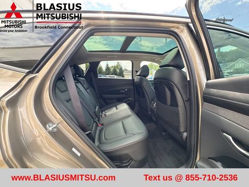 Used 2025 Hyundai Tucson Limited AWD/4WD image 44