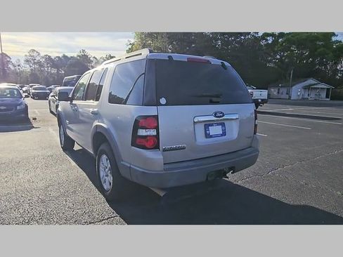 Used 2007 Ford Explorer XLT image 28