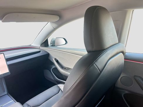Used 2025 Tesla Model 3 Long Range RWD image 24