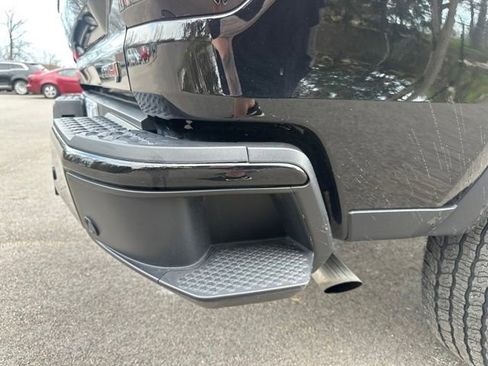 Used 2024 GMC Canyon AT4 w/ AT4 Premium Package image 29