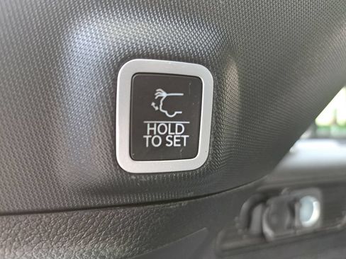 Certified 2024 Jeep Grand Cherokee Altitude AWD/4WD image 13