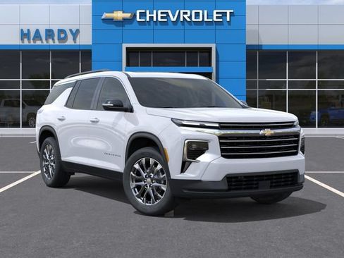 New 2026 Chevrolet Traverse LT w/ Sun and Wheel Package FWD image 7