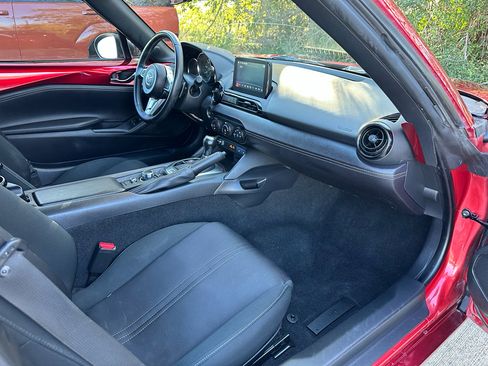 Used 2021 MAZDA MX-5 Miata RF Club image 11