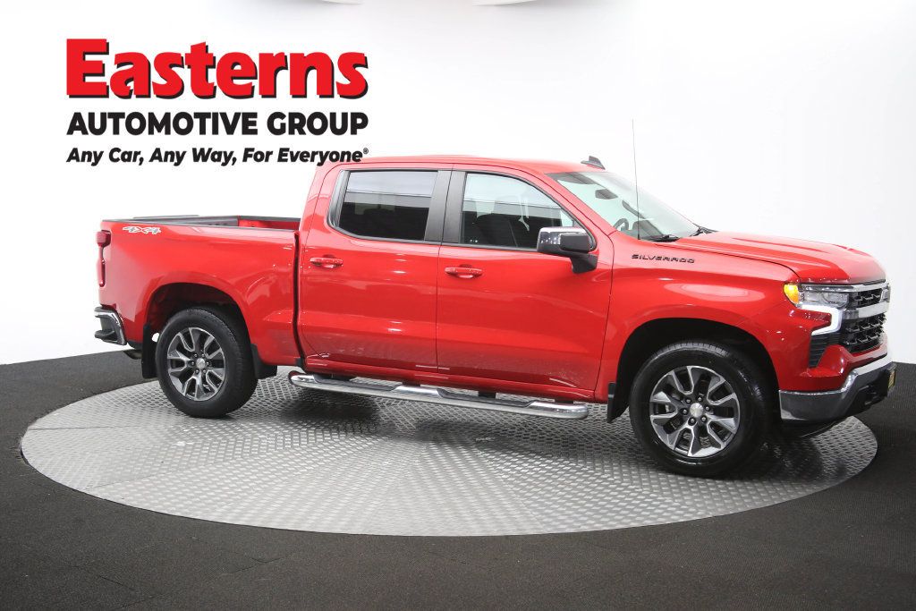 Used 2022 Chevrolet Silverado 1500 LT w/ Convenience Package II AWD/4WD image 49