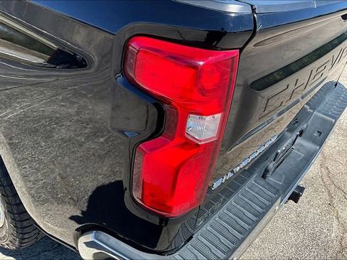 Used 2019 Chevrolet Silverado 1500 LTZ image 24