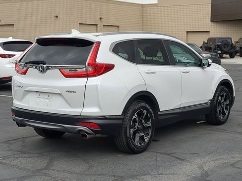 Used 2019 Honda CR-V Touring image 3