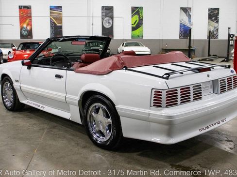 Used 1990 Ford Mustang GT image 5