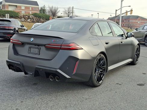 New 2026 BMW M5 w/ Carbon Package image 4