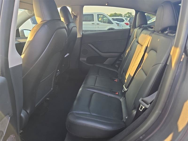 Used 2023 Tesla Model Y Long Range AWD/4WD image 5