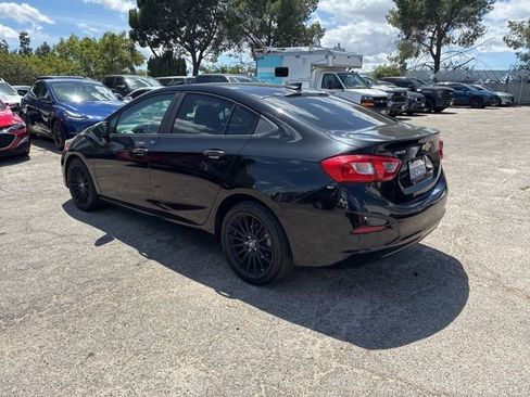 Used 2017 Chevrolet Cruze LS image 3