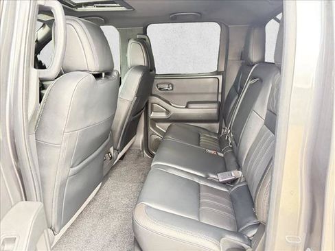 Used 2022 Nissan Frontier PRO-4X w/ Pro-4X Premium Package AWD/4WD image 14