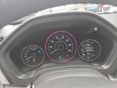 Used 2017 Honda HR-V EX image 26