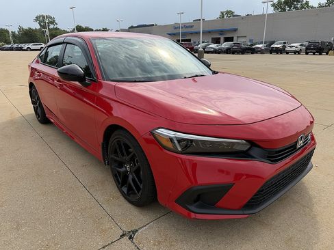 Used 2024 Honda Civic Sport image 2