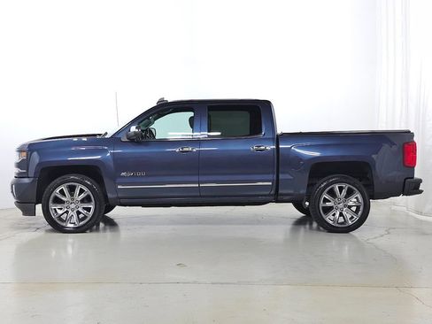 Used 2018 Chevrolet Silverado 1500 LTZ Z71 w/ Centennial Edition AWD/4WD image 4