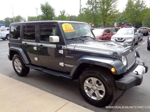 Used 2017 Jeep Wrangler Unlimited Sahara w/ Quick Order Package 24E Chief AWD/4WD image 2