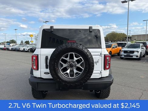 Used 2025 Ford Bronco Badlands image 4