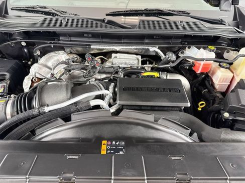 Used 2023 Chevrolet Silverado 2500 LT AWD/4WD image 27