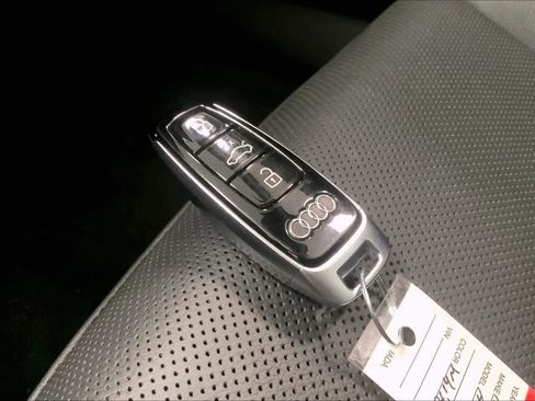 Used 2025 Audi A6 Premium Plus w/ Premium Plus Package image 18