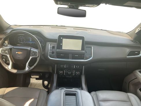 Used 2022 Chevrolet Tahoe LT w/ Luxury Package AWD/4WD image 17