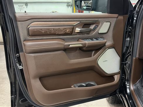 Used 2025 RAM 1500 Limited w/ Off Road Group image 5