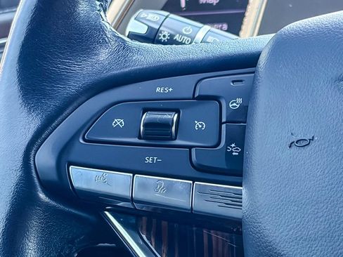 Certified 2021 Cadillac Escalade ESV Premium Luxury w/ Driver Assist Tech Package AWD/4WD image 21