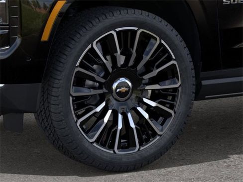 New 2026 Chevrolet Suburban High Country image 9