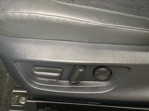 Used 2025 Toyota Camry XSE FWD image 15