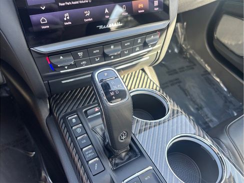 Used 2022 Maserati Quattroporte Trofeo RWD image 41