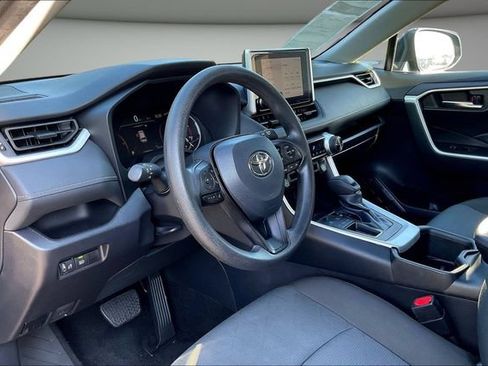 Used 2024 Toyota RAV4 XLE FWD image 19