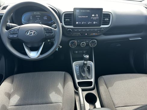 New 2025 Hyundai Venue SE image 21